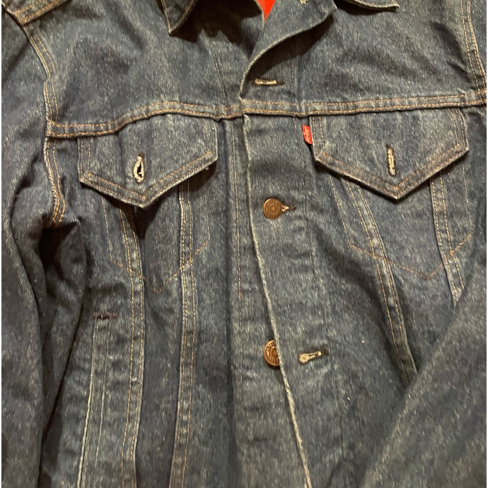 Vintage Levi’s Jacket A Little Darker than Pictures.This Jacket is Really Nice